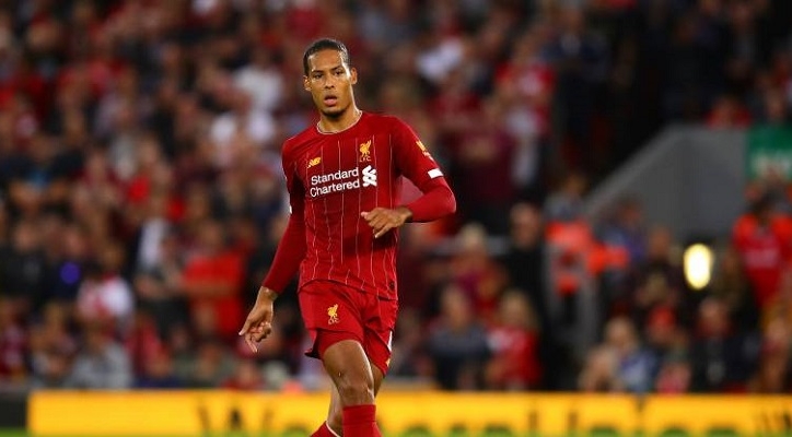 Tiền đạo Everton nêu tên 3 hậu vệ vượt trội hơn Van Dijk