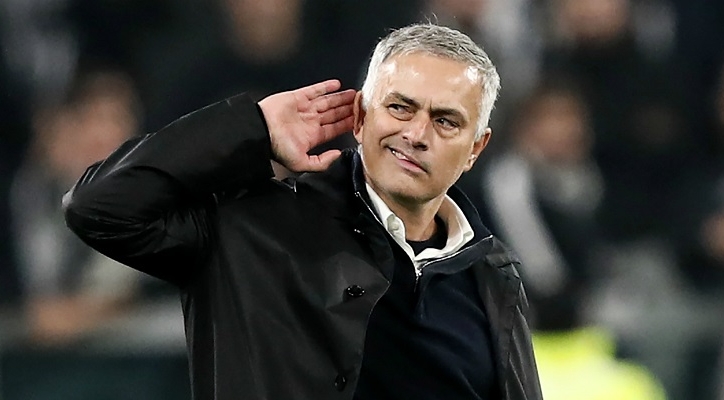 Mourinho nổi giận vì 'thú vui' của Arsenal
