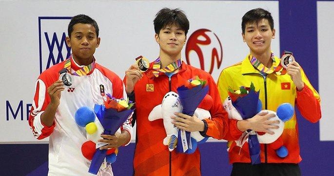 Không có thầy, 'thần đồng bơi' Việt Nam vẫn vượt kỷ lục SEA Games
