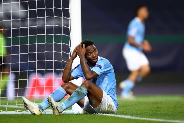 Man City bị loại sau trận thua cách biệt