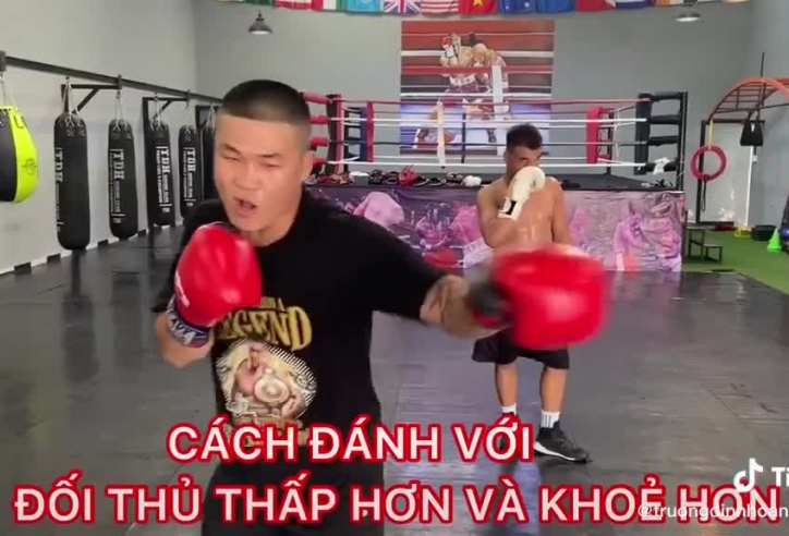 VIDEO: Cách Quyền Vương xử lý đối thủ khỏe và thấp hơn mình