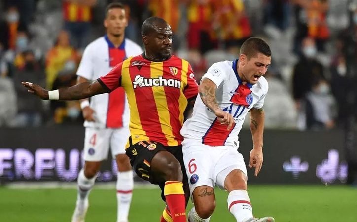 PSG thua đội tí hon vì Covid-19