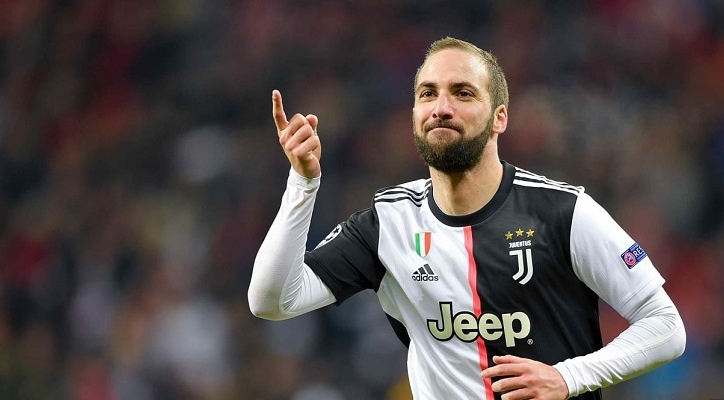 Juve lập kỷ lục chuyển nhượng khi để Higuain ra đi