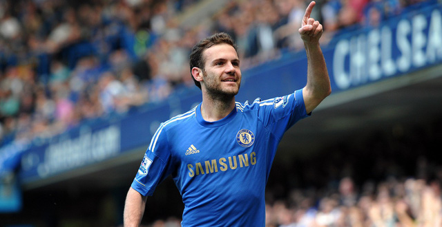 VIDEO: Mata sút tung lưới MU khiến sân Old Trafford câm lặng