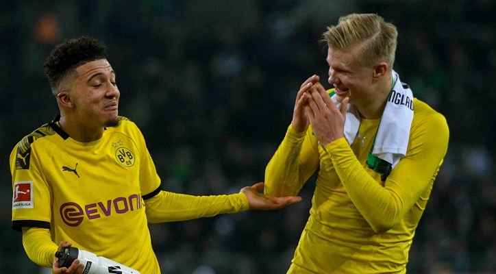 Sếp Salzburg đảm bảo mục tiêu của MU, Real đến Liverpool