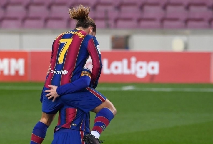 Griezmann phản ứng khi Messi được ví như bạo chúa ở Barca