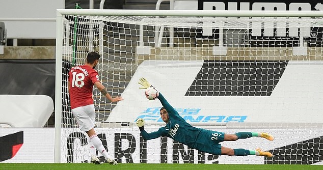 Sao MU bị bố mắng vì sút hỏng penalty