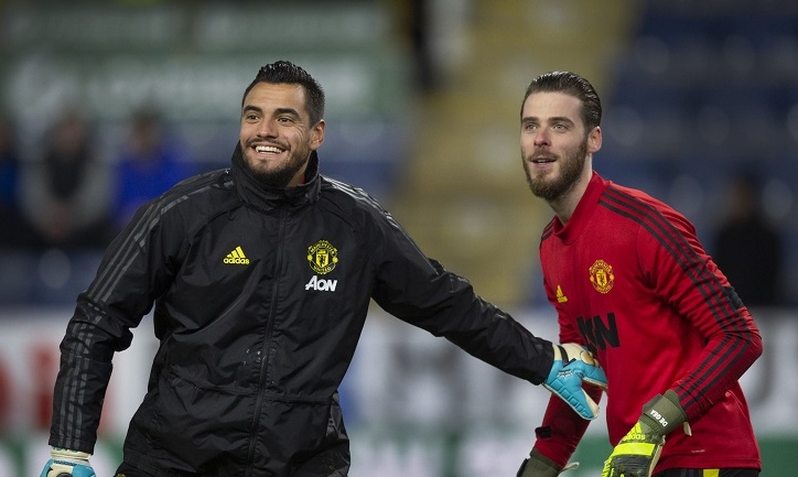 Chuyển nhượng tối 23/11: MU bán thủ môn, Arsenal và Chelsea tranh sao trẻ