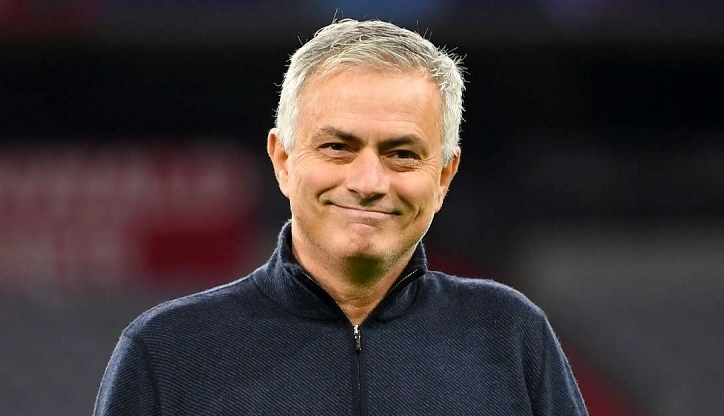 Mourinho đáp trả đanh thép chỉ trích về lối đá của Tottenham