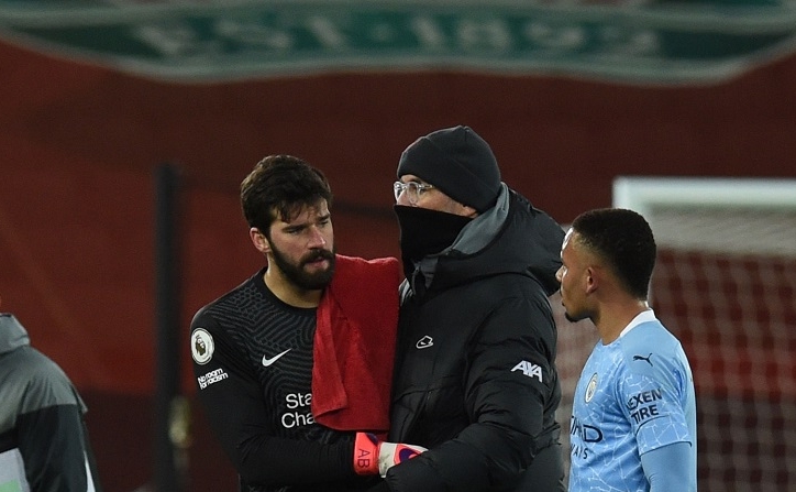 Klopp tin cầu thủ Liverpool 'cóng chân' khi thua Man City