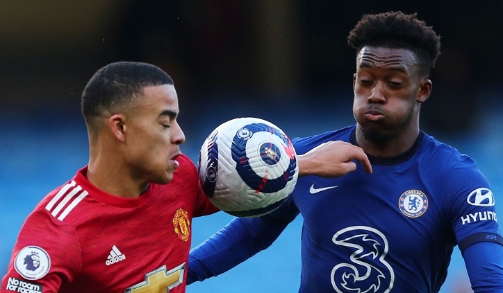 Solskjaer đòi penalty cho MU trong trận hòa Chelsea