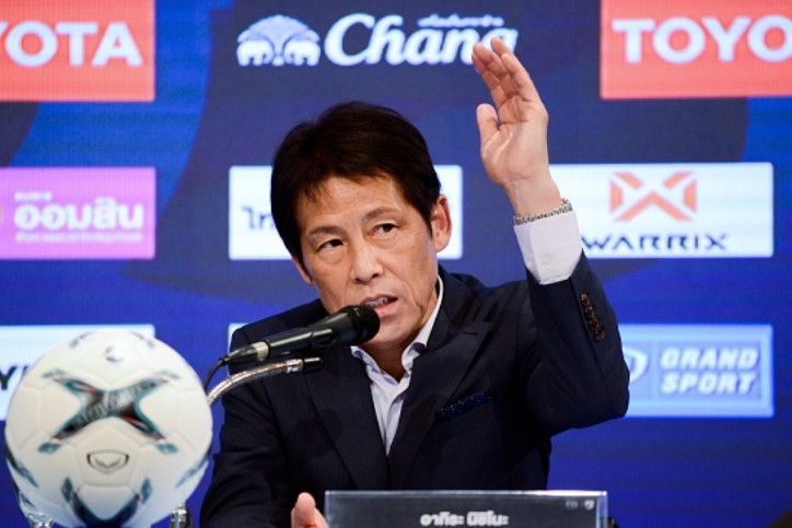 HLV Nishino: ‘Làm ơn hãy cho họ cơ hội thi đấu’