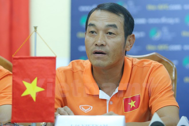 HLV Đinh Thế Nam lo lắng cho học trò sau trận thua U16 Úc