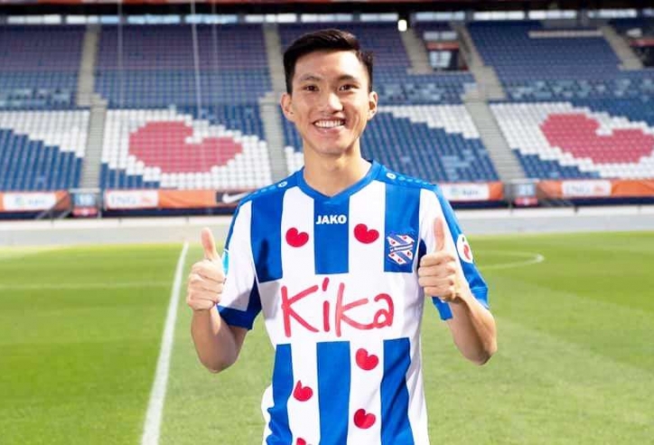 Văn Hậu được ra sân chính thức ở đội trẻ Heerenveen