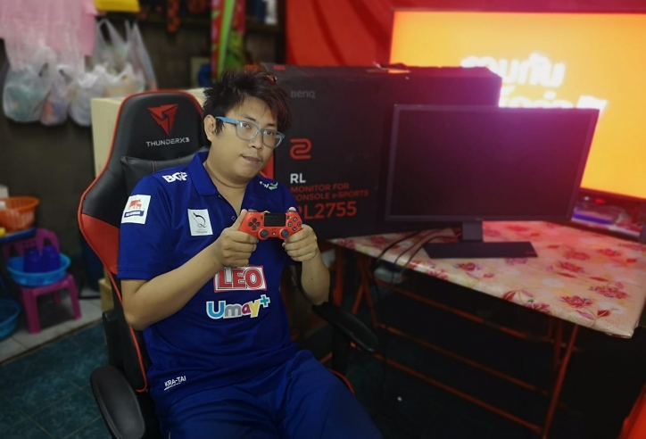 Duy Mập tiếp tục dễ dàng đánh bại người Thái với tỷ số 2-0