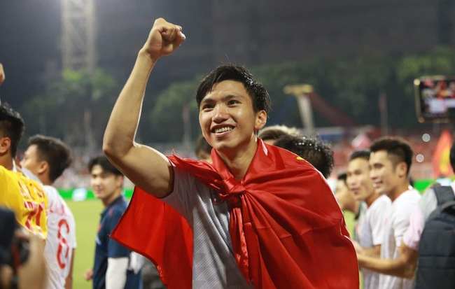 Văn Hậu không tham dự VCK U23 châu Á cùng U22 Việt Nam