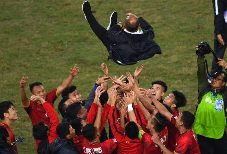 Báo Hàn: 'Làm chủ ĐNÁ, Việt Nam đang hướng tới Olympic và World Cup'