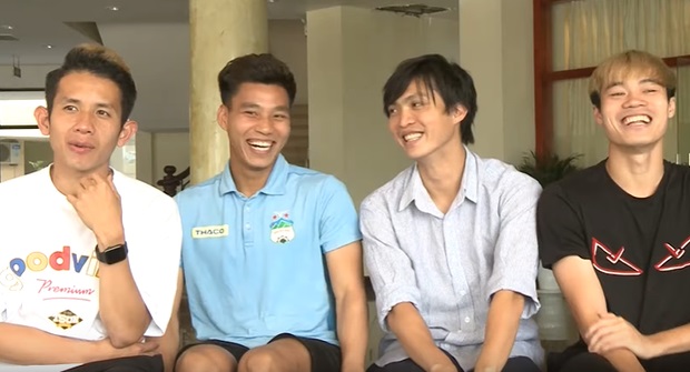 VIDEO: Tuấn Anh, Văn Toàn và CLB HAGL chúc Tết người hâm mộ