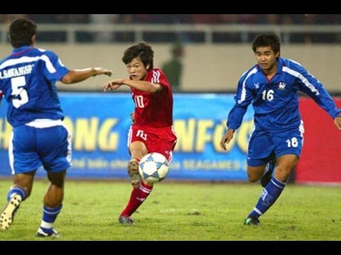 VIDEO: Văn Quyến tái hiện siêu phẩm vào lưới Thái Lan tại Sea Games 22