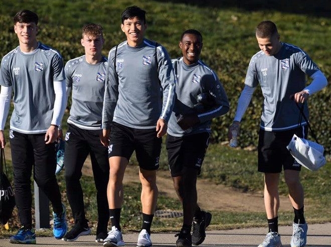 Văn Hậu gửi tín hiệu tích cực từ SC Heerenveen