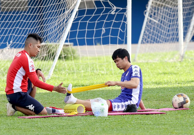 HLV Chung Hae Seong thở phào với chấn thương của Công Phượng