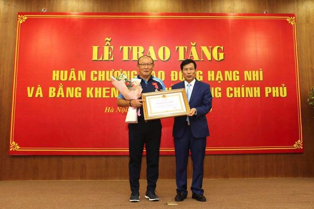 VIDEO: HLV Park Hang Seo thêm một lần nữa được tôn vinh