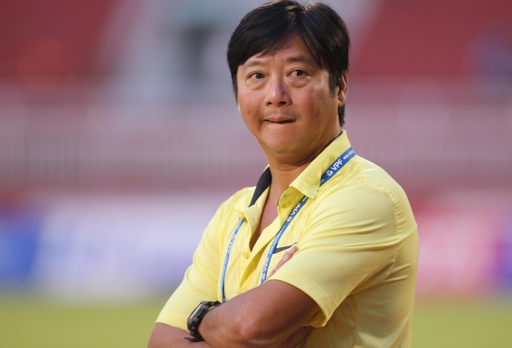 HLV Lê Huỳnh Đức nhận 'tin sét đánh' trước thềm V.League trở lại