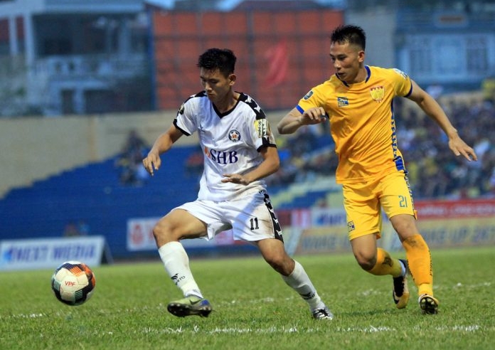 Sao Đà Nẵng lập hattrick 'tiễn' Thanh Hóa xuống bét bảng