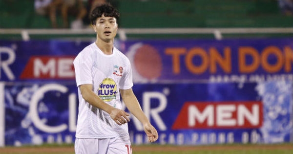 Báo Thái nói gì về quả panenka hỏng của Công Phượng?