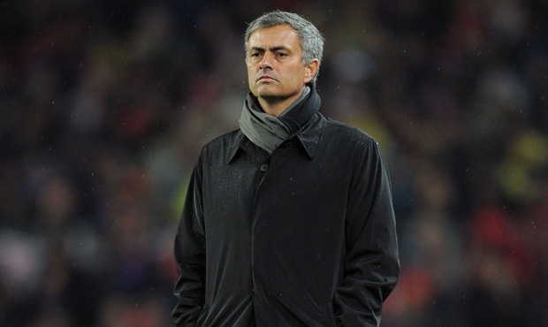MU bị gắn mác 'may mắn', HLV Mourinho phản pháo mạnh mẽ