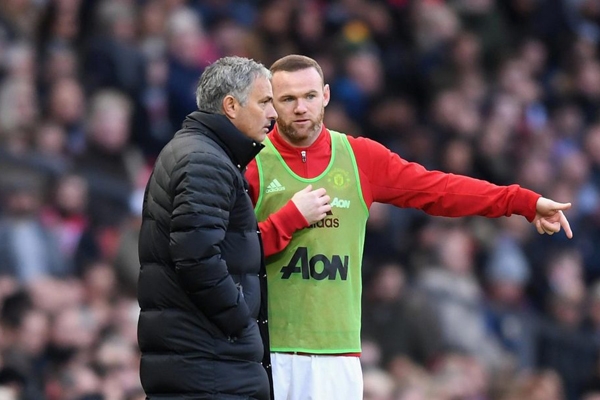 MU chuẩn bị chi đậm để… tống tiễn Rooney