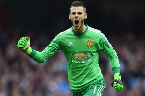 Raiola tới Manchester chốt người thay De Gea