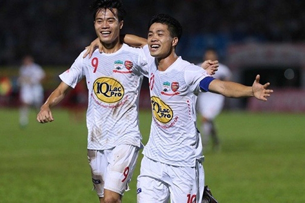 ‘HAGL ấn tượng nhất lượt đi V-League 2017’