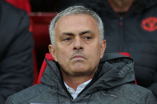 HLV Mourinho nói gì sau khi vất vả đả bại Anderlecht?