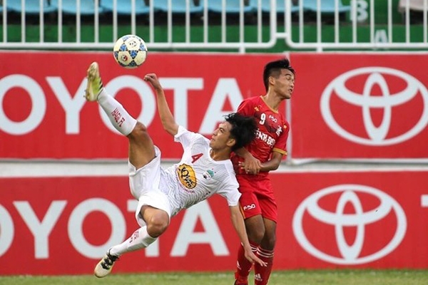 U17 HAGL thắng đậm ngày ra quân, Mourinho nhỏ bé tại MU