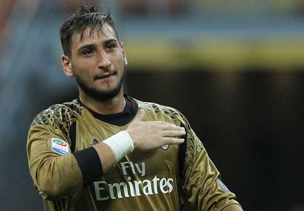 Donnarumma hành động giống Chí Công khiến CĐV Milan giận dữ