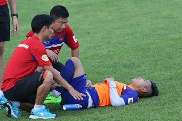 Tin bóng đá HOT 4/8: Hai trụ cột của U22 VN gặp chấn thương