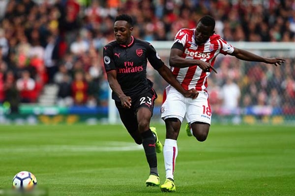 Cựu sao Real nổ súng, Stoke tạo cú sốc trước Arsenal