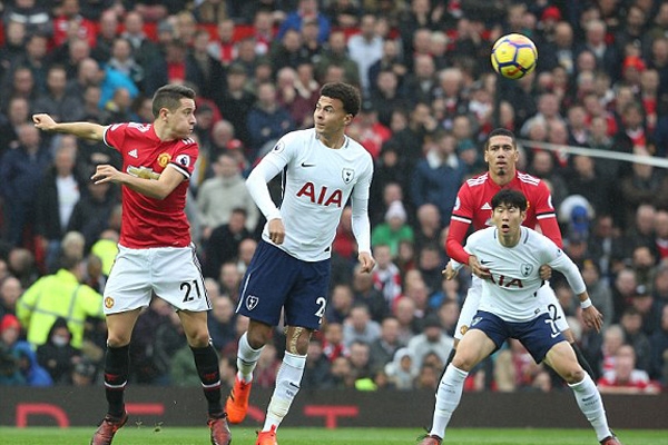 Martial lên tiếng cuối trận, MU thắng tối thiểu Tottenham