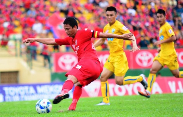 Đá trượt penalty phút cuối, FLC Thanh Hóa bị cầm hòa