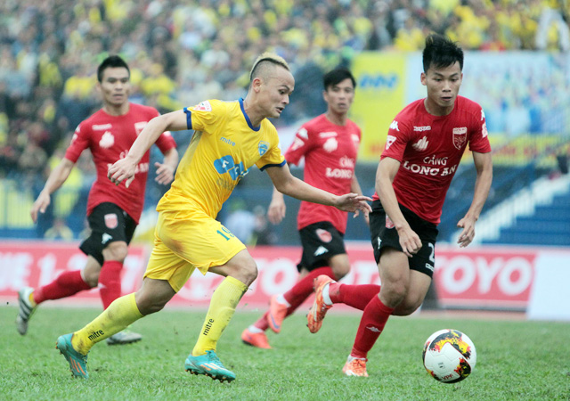 Lịch thi đấu bóng đá hôm nay 19/11: Tâm điểm V-League