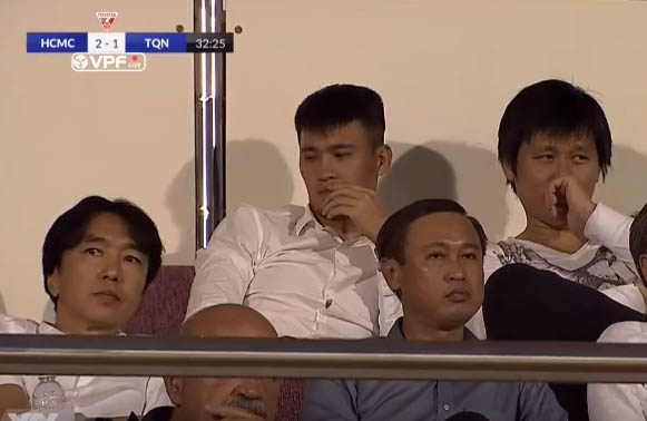 Mừng ra mắt Miura, CLB TP.HCM ghi liền 2 bàn trong ít phút