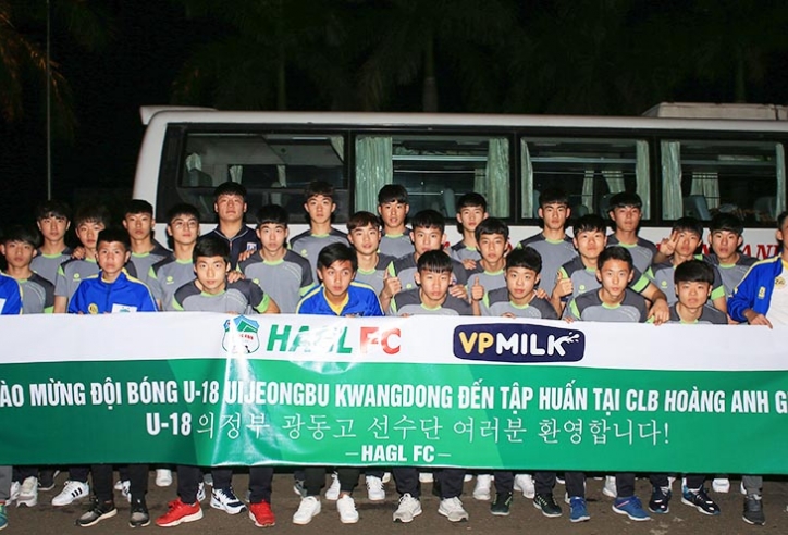 Đội bóng Hàn Quốc đã đặt chân tới HAGL