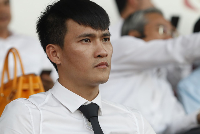 Công Vinh không thể làm điều CĐV TP.HCM mong muốn nhất