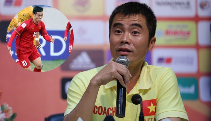 HLV Phạm Minh Đức: Phải đá lùi là tốt cho Công Phượng