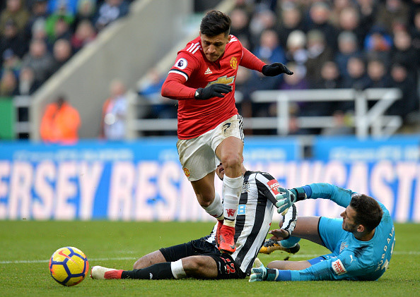 Newcastle đả bại MU trên sân St James Park