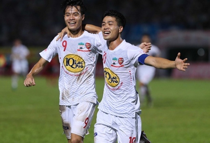 HAGL họp kín; báo tin vui cho Công Phượng, Xuân Trường