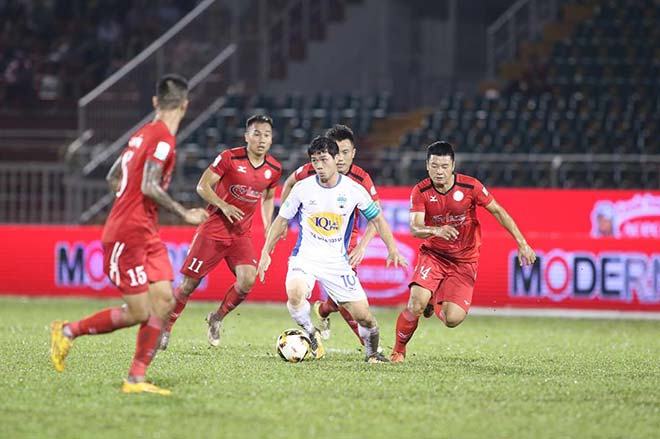 Công Phượng chấn thương lưng và sự fair-play của Phi Sơn