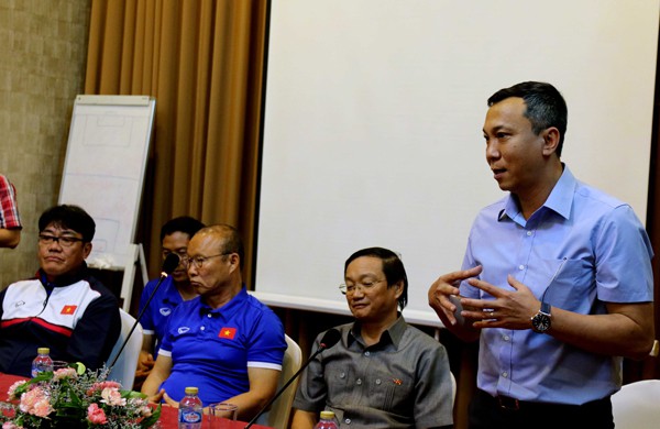 PCT VFF: 'ĐT Việt Nam như đá trên sân nhà khi gặp Lào'