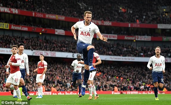 VIDEO: Ghi 2 bàn trong 3 phút, Spurs ngược dòng dẫn Arsenal